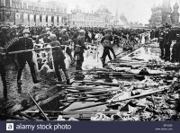 victory-parade-in-red-square-in-moscow-1945-BPXD80.jpg