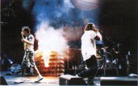 Rage_Against_The_Machine_burns_the_American_flag_onstage_(1999).jpg