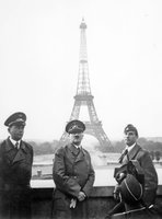 20130923030055!Adolf_Hitler_in_Paris_1940.jpg