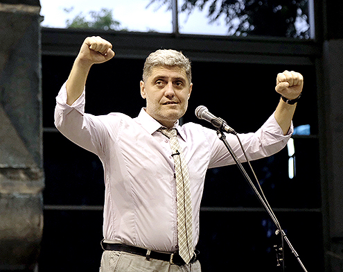 1597044_26-01.jpg