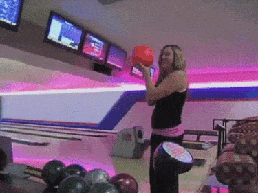 aDB1VTRrqNLjpR99o0uw_Bowling-Sprinkler-Strike.gif