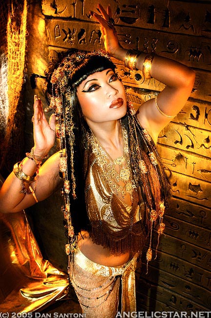 Cleopatra_the_Golden_Queen_by_yayacosplay.jpg