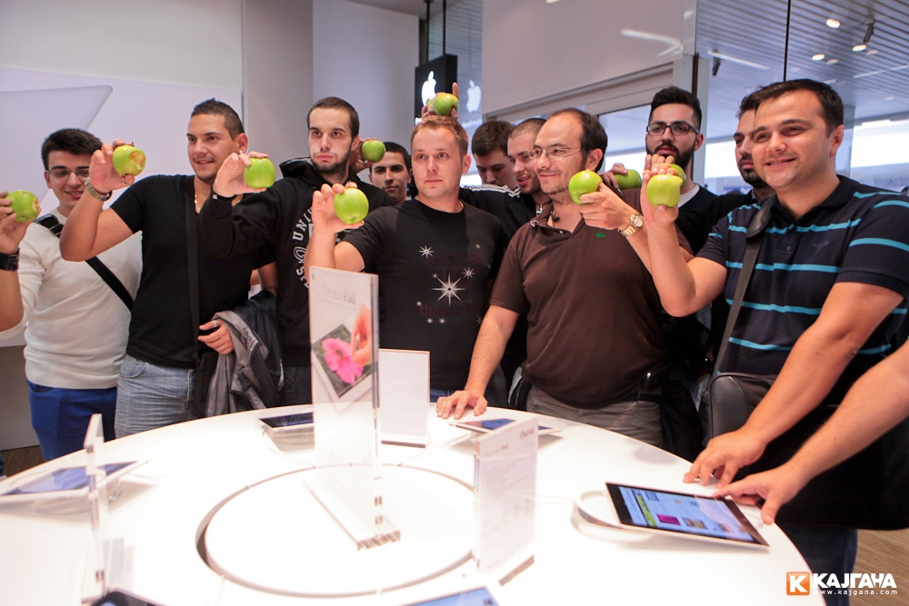 poglednete-go-otvoranjeto-na-apple-prodavnicata-vo-skopje_77446.jpg