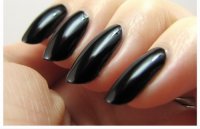 black-nails-on-tumblr.jpg