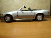 Maisto_Mercedes-Benz_500 SL_raBp.jpg