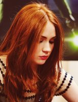 Karen-karen-gillan-34519026-500-650.jpg