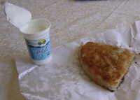 2012-06-25-univerzitetni-infoblok-infoblok-še-za-burek-nima-6495.gif