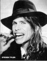 46d1197947133-giadas-gigantic-grin-steventyler.jpg