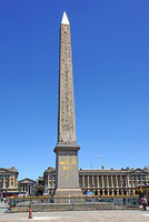 France-000122_-_Luxor_Obelisk_(14524589927).jpg