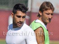 Borriello-Totti00.jpg