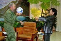 castro_and_maradona.jpg_135482019.jpg