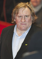 800px-Gérard_Depardieu_(Berlin_Film_Festival_2010).jpg