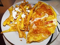 280px-Omlette_and_chips.JPG