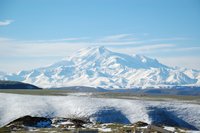 Mount_Elbrus_May_2008.jpg