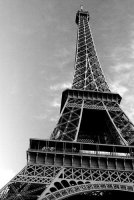 Pictures_of_Eiffel_Tower_black_and_white.jpg