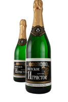 sovetskoye-igristoye-polusukhoye-soviet-sparkling-semi-dry.jpg