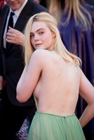 elle-fanning-sideboob-130944-1570432682-width1877height2815.jpg