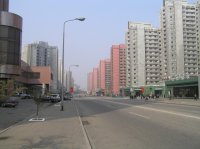 Changwang_Street_in_Pyongyang.jpg