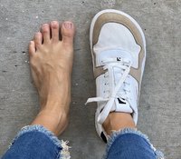 Barebarics-sneakers-review-foot-shape-Zing.jpeg