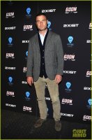 liev-schreiber-seann-william-scott-goon-new-york-premiere-03.jpg