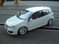 model_golf_5_gti_blanche_rs.jpg