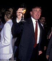 15492156-7189873-Donald_Trump_would_drink_at_NYC_hot_spots_as_he_chased_beautiful-a-19_1562000...jpg