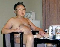 kim-jong-il-relaxing1.jpg