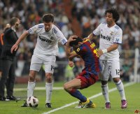 sergio-busquets-xabi-alonso-marcelo-2011-4-16-17-30-12.jpg