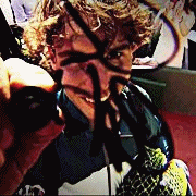tumblr_mo8wplUQVY1s6ocq0o2_r1_250.gif