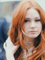 ws_Beautiful_Redhead_Karen_Gillan_768x1024.jpg