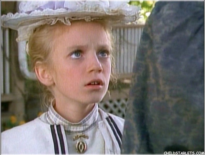 sarah_polley_avonlea01.jpg