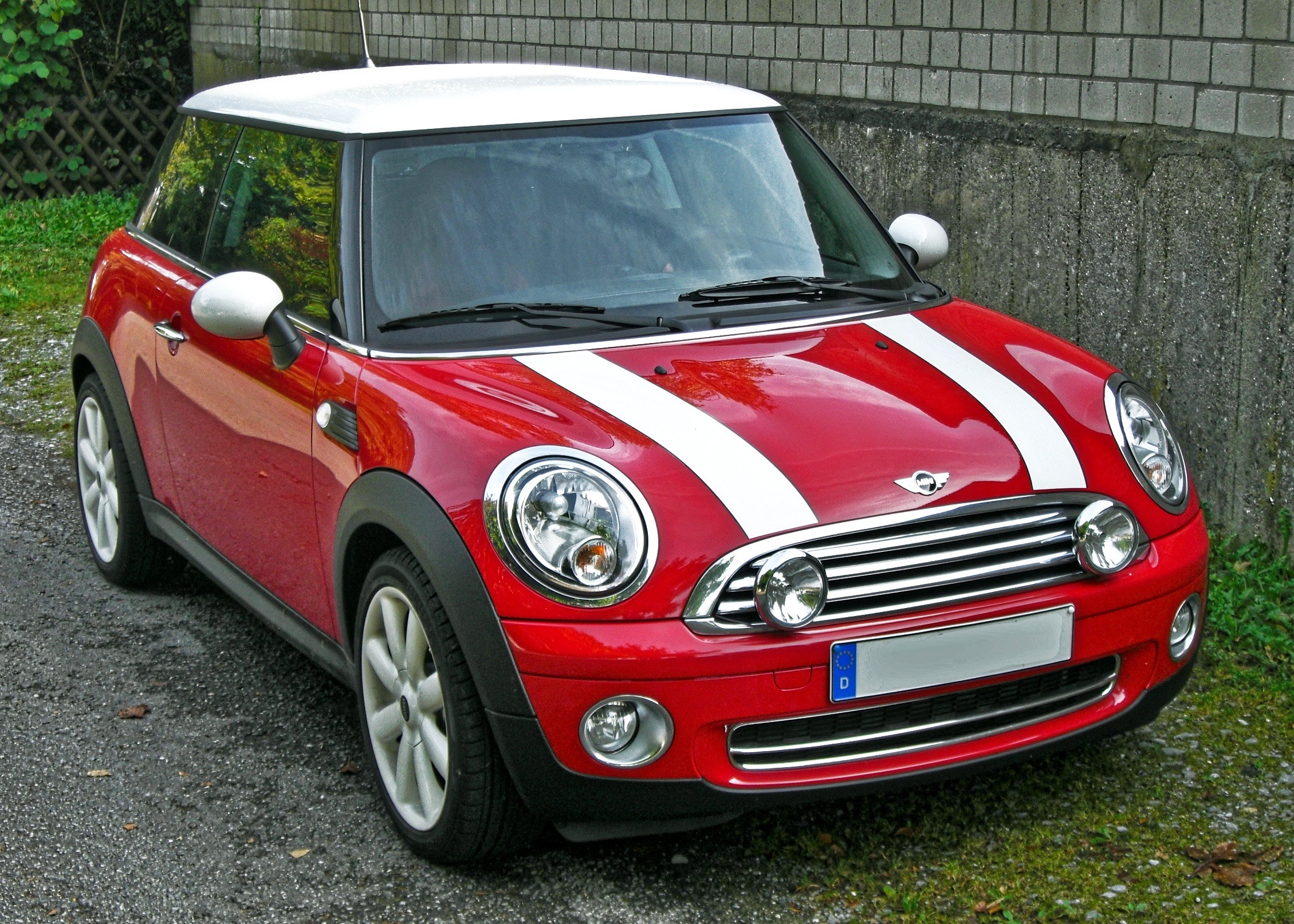 Mini_Cooper_Facelift_front.JPG