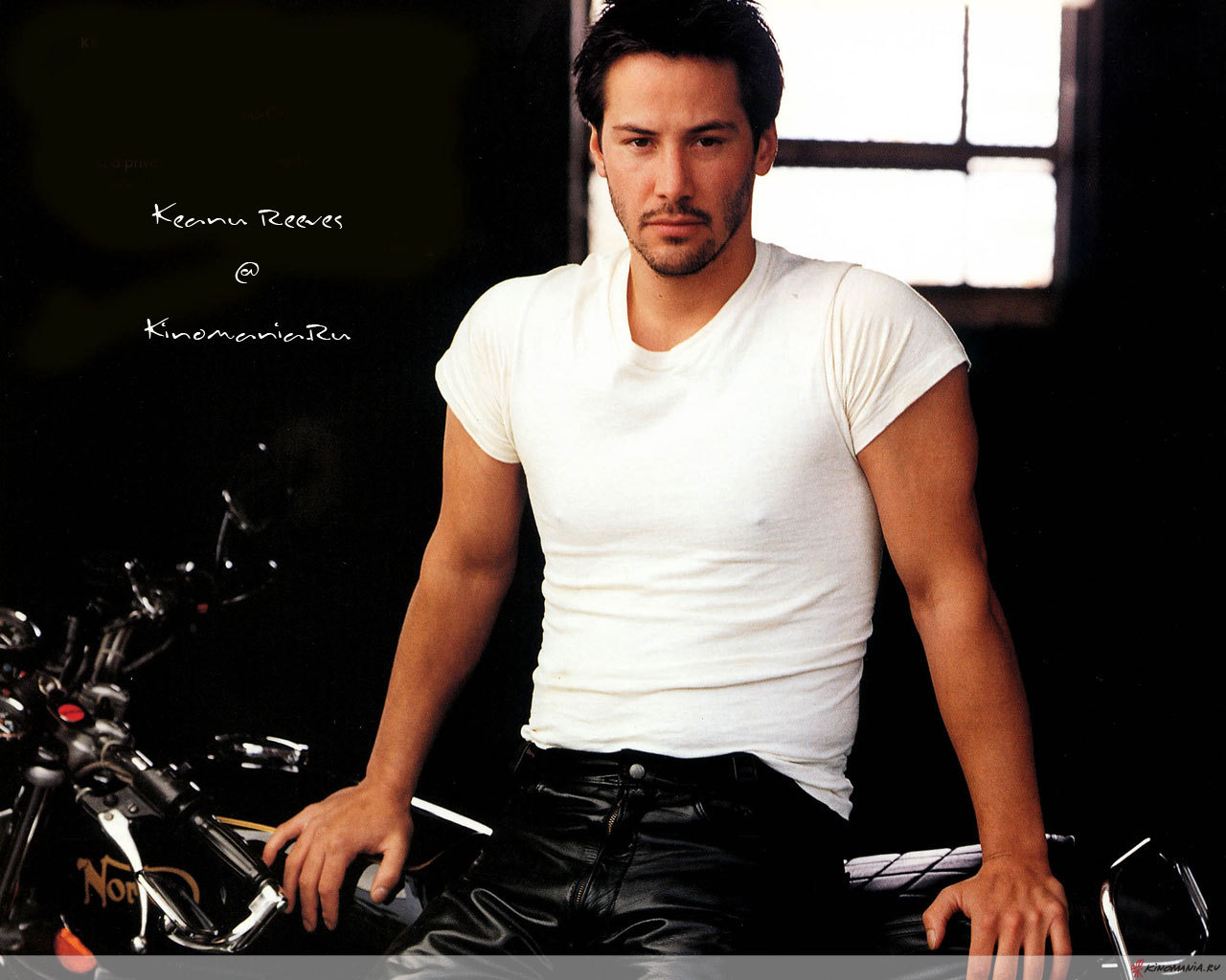 Keanu-Reeves-keanu-reeves-9231624-1280-1024.jpg