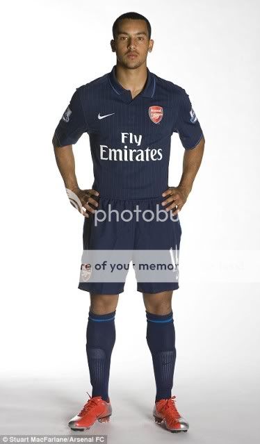 THEO.jpg