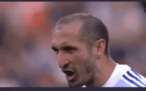 chiellini-tongue.gif
