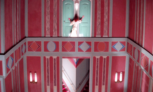 film_da_vedere_ad_halloween_suspiria.gif