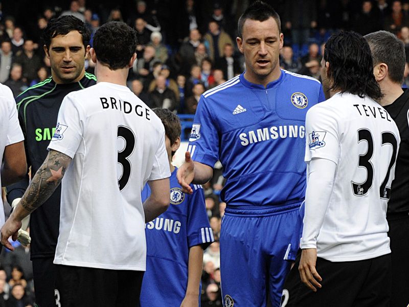 John-Terry-snubbed-by-Wayne-Bridge_2424991.jpg