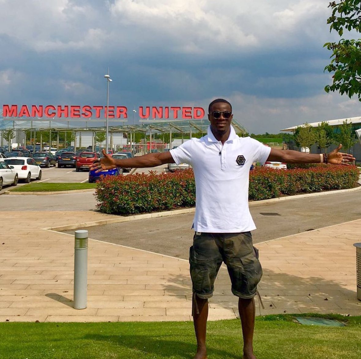 DED42fhWsAExKFd.jpg:large