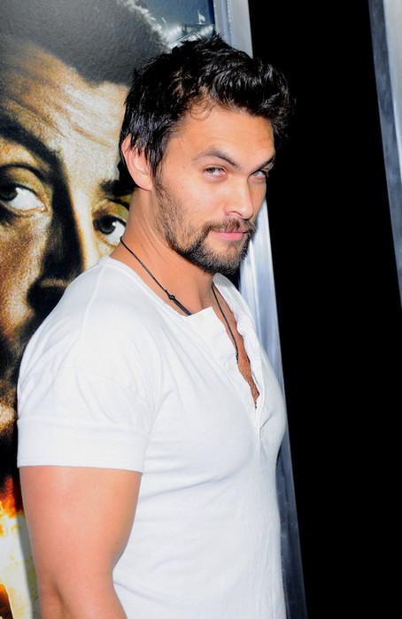 Jason-Momoa-height.jpg