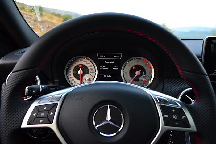 mercedes-aclass-starting-priccce-017.jpg