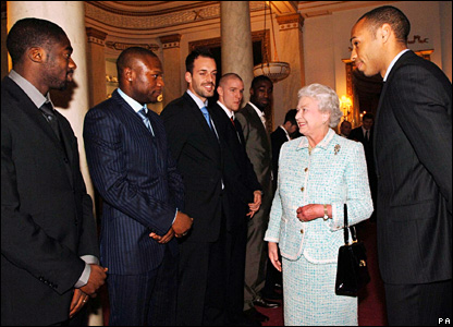 _42580315_arsenal_queen_pa.jpg