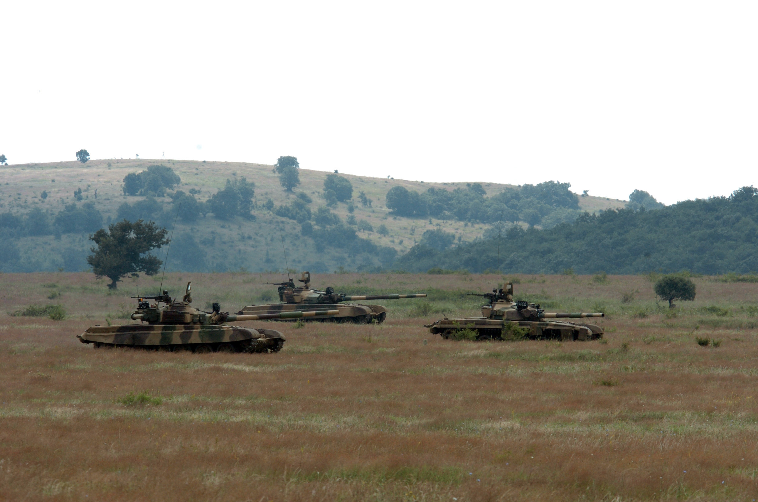 Bulgarian_T-72_tanks.JPEG