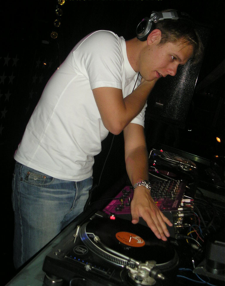 armin-van-buuren10.jpg