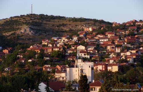 tirekovmirece.com