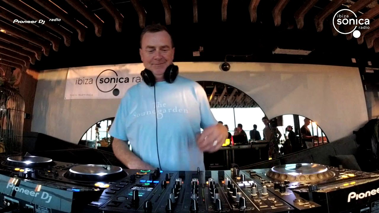 www.youtube.com