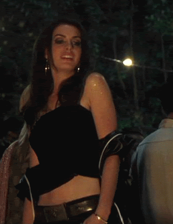 GifAnneHathaway234.gif
