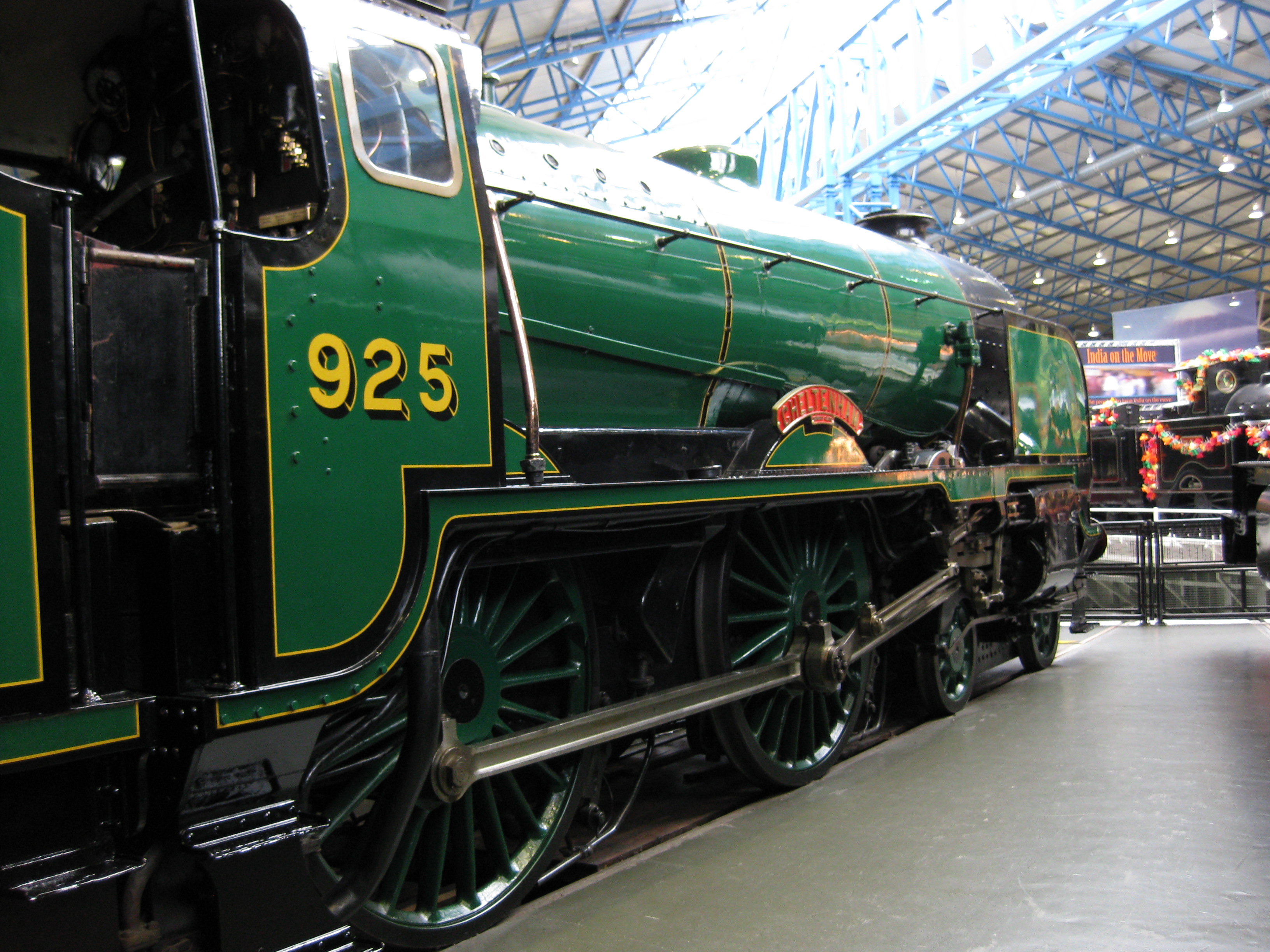 Schools_Class_No_925_Cheltenham.jpg