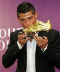 kristijano%20ronaldo%20so%20zlatna%20kopacka.jpg