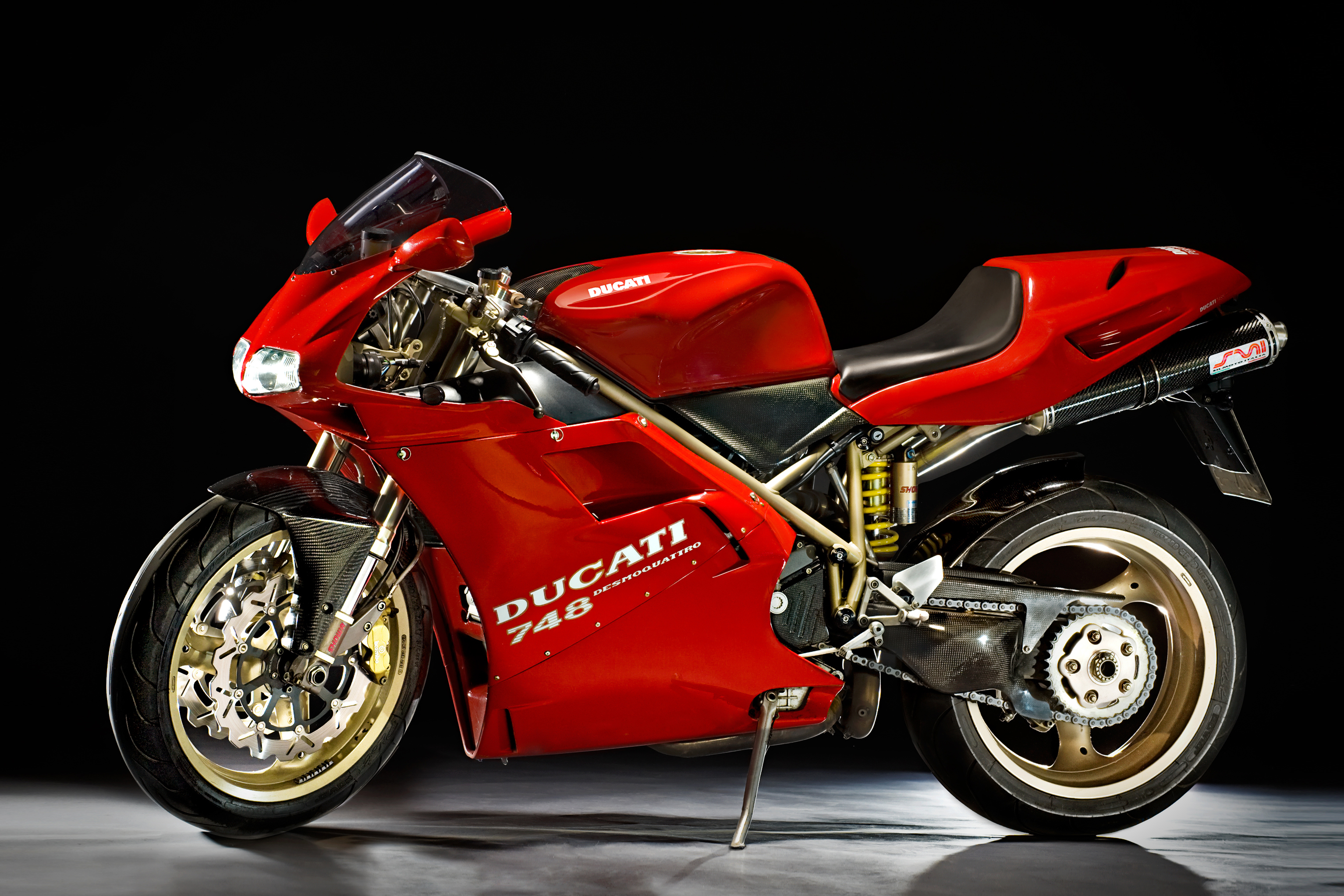 Ducati_748_Studio.jpg