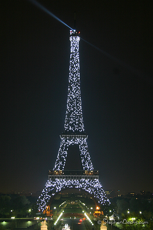 eiffel-tower-1am.jpg